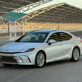 Toyota Camry 2024