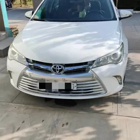 Toyota Camry 2017