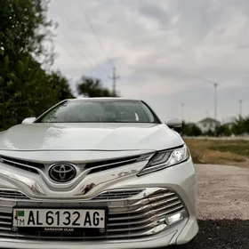 Toyota Camry 2018