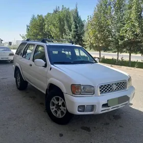 Nissan Pathfinder 2001