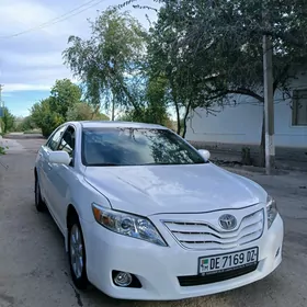 Toyota Camry 2010