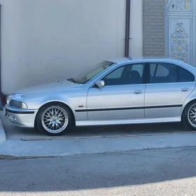 BMW E39 2003