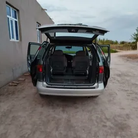 Toyota Sienna 2000