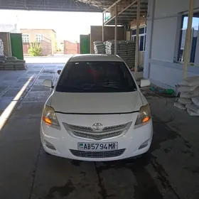 Toyota Yaris 2011