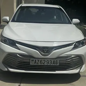 Toyota Camry 2018