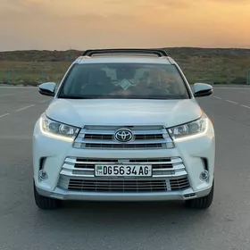 Toyota Highlander 2019