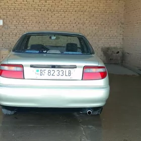 Toyota Carina 1995