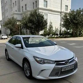 Toyota Camry 2015