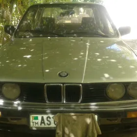 BMW 320 1984