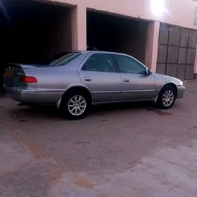 Toyota Camry 1999