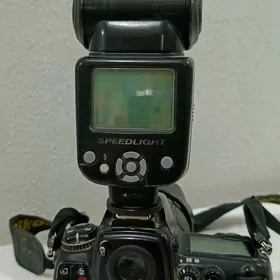 NİKON D700