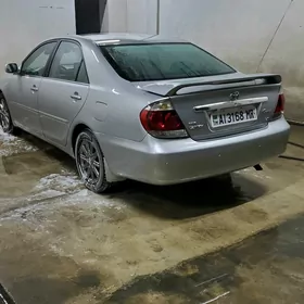 Toyota Camry 2004