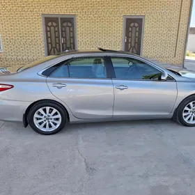 Toyota Camry 2016