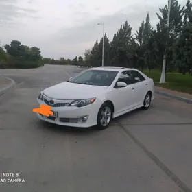 Toyota Camry 2014