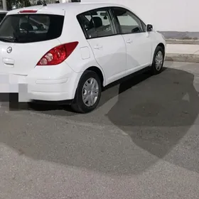 Nissan Versa 2010