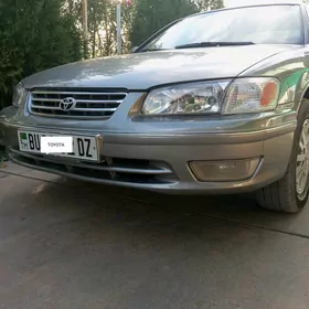 Toyota Camry 1999