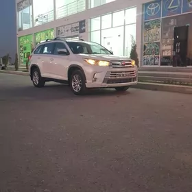 Toyota Highlander 2019