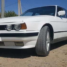 BMW 525 1990