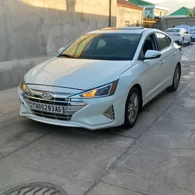 Hyundai Elantra 2019