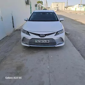 Toyota Camry 2021