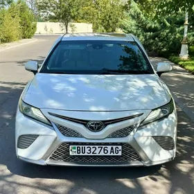 Toyota Camry 2018