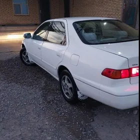 Toyota Camry 1999