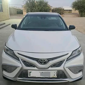 Toyota Camry 2020