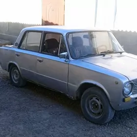 Lada 2104 1986