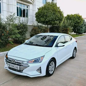 Hyundai Elantra 2019