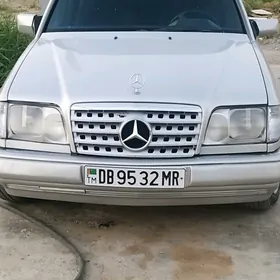 Mercedes-Benz 400E 1995