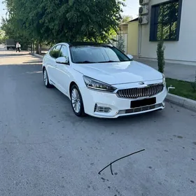 Kia Cadenza 2017