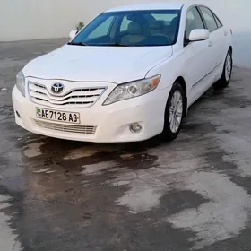 Toyota Camry 2011