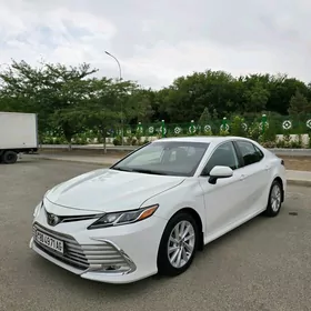 Toyota Camry 2022