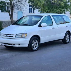 Toyota Sienna 2000