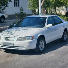 Toyota Camry 1998