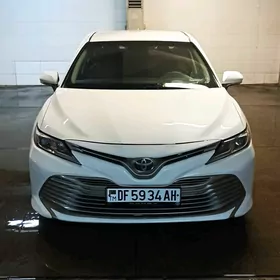 Toyota Camry 2018