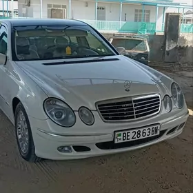 Mercedes-Benz E320 2003