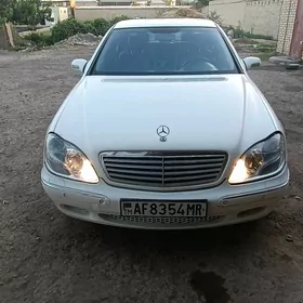 Mercedes-Benz S-Class 2002