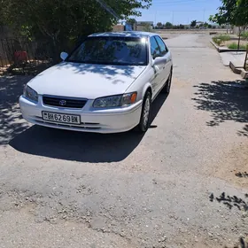 Toyota Camry 2000