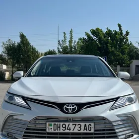 Toyota Camry 2018