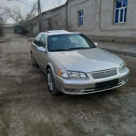 Toyota Camry 2001