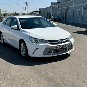 Toyota Camry 2017