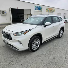 Toyota Highlander 2021