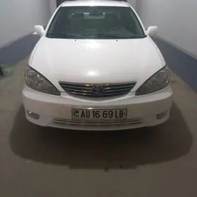 Toyota Camry 2004