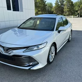 Toyota Camry 2020