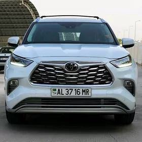 Toyota Highlander 2022