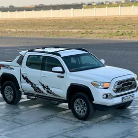 Toyota Tacoma 2016