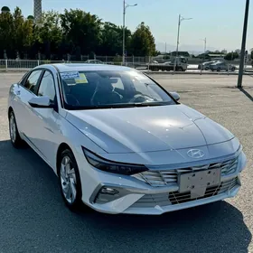 Hyundai Elantra 2024