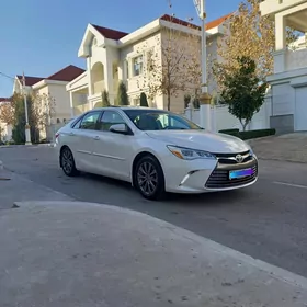 Toyota Camry 2017