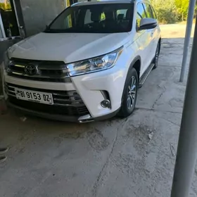 Toyota Highlander 2019